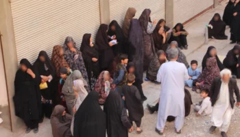 توزیع آرد ، گوشت و کیک برای نیازمندان تحت پوشش موسسه خیریه امام جواد (ع)